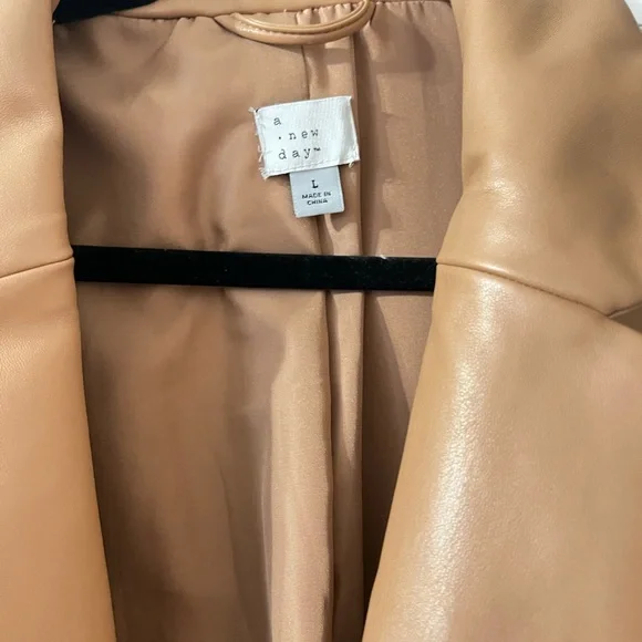 A New Day Vegan Leather Tan Blazer Size L - Picture 4 of 5